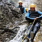 Parque de Campismo Rafting Camp - *